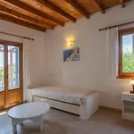 Maria's Village One Bedroom House 4 * Páros