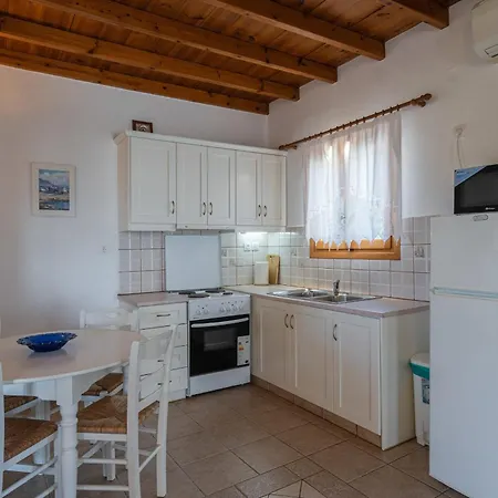 Maria's Village One Bedroom House 4